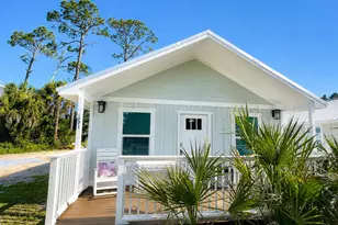 151 Beach St, Port Saint Joe, FL 32456 - Photo 2
