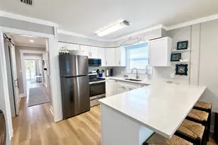 151 Beach St, Port Saint Joe, FL 32456 - Photo 8