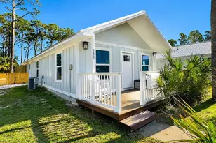 151 Beach St, Port Saint Joe, FL 32456 - Photo 2