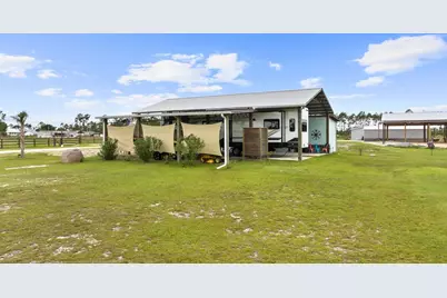 231 Carr's Ln, Wewahitchka, FL 32465 - Photo 1