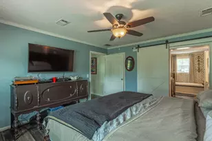 895 C C Land Rd, Eastpoint, FL 32328 - Photo 10