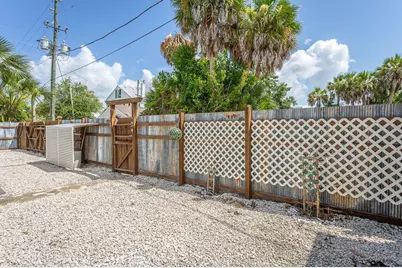 111 4th St, Apalachicola, FL 32320 - Photo 42