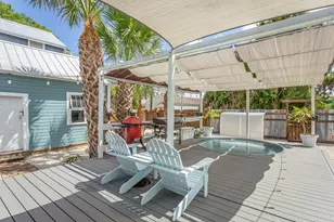 111 4th St, Apalachicola, FL 32320 - Photo 36