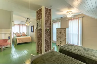111 4th St, Apalachicola, FL 32320 - Photo 34