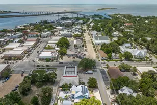 111 4th St, Apalachicola, FL 32320 - Photo 48
