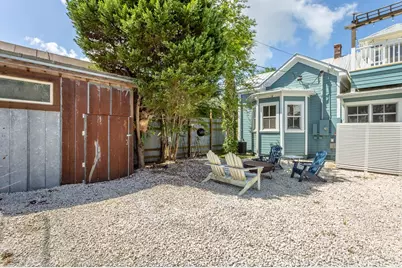 111 4th St, Apalachicola, FL 32320 - Photo 44