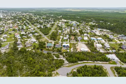 205 S Brooks Ave, Port Saint Joe, FL 32456 - Photo 12