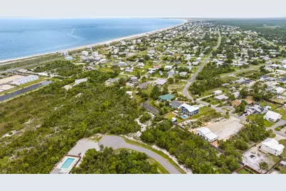 205-207 S Brooks Ave, Port Saint Joe, FL 32456 - Photo 6