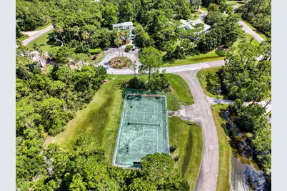 237 Cross Creek Ct, Eastpoint, FL 32328 - Photo 16