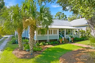 108 Ave D, Apalachicola, FL 32320 - Photo 2