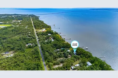 203 N Bay Shore Dr, Eastpoint, FL 32328 - Photo 10