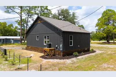 610 W 10th St, Carrabelle, FL 32322 - Photo 28