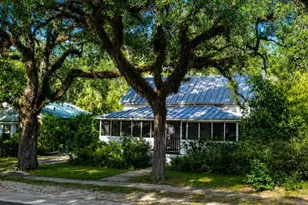 506 Tallahassee St, Carrabelle, FL 32322 - Photo 2