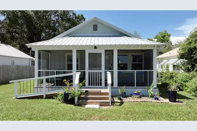 509 8th St, Port Saint Joe, FL 32456 - Photo 1
