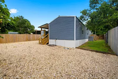 912 NE 2nd St, Carrabelle, FL 32322 - Photo 4