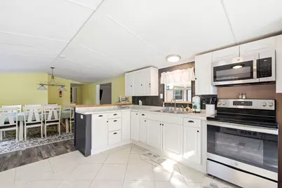 912 NE 2nd St, Carrabelle, FL 32322 - Photo 14