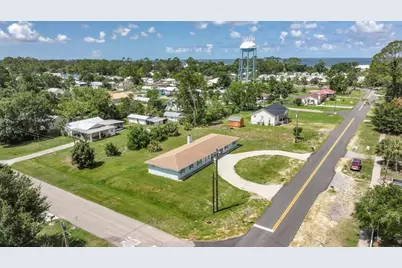 604 10th St, Port Saint Joe, FL 32456 - Photo 2