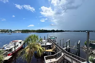 401 St James Ave, Carrabelle, FL 32322 - Photo 6