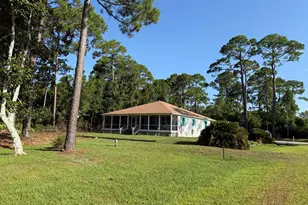 9 Hammock Cove Rd, Eastpoint, FL 32328 - Photo 12