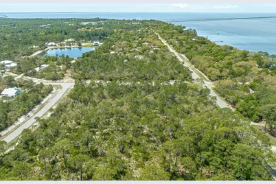 150 N Bay Shore Dr, Eastpoint, FL 32328 - Photo 10