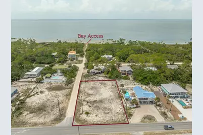 901 E Gulf Beach Dr, Saint George Island, FL 32328 - Photo 2