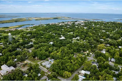 195 8th St, Apalachicola, FL 32320 - Photo 24