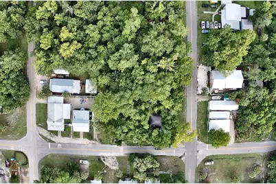 195 8th St, Apalachicola, FL 32320 - Photo 10