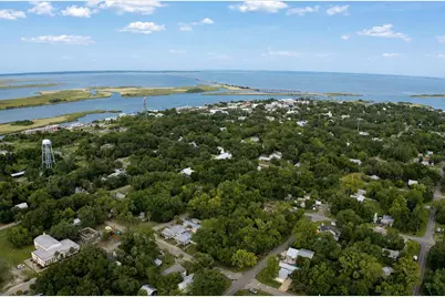 195 8th St, Apalachicola, FL 32320 - Photo 14