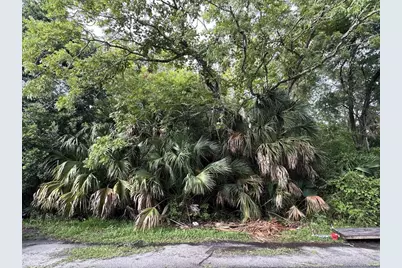 195 8th St, Apalachicola, FL 32320 - Photo 2