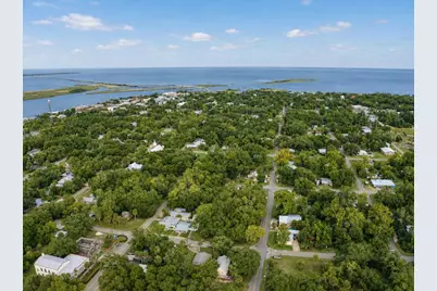 195 8th St, Apalachicola, FL 32320 - Photo 16