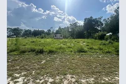 303 NW 12th St, Carrabelle, FL 32322 - Photo 1