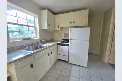 34-3 Holland Ave, Lanark Village, FL 32323 - Photo 10