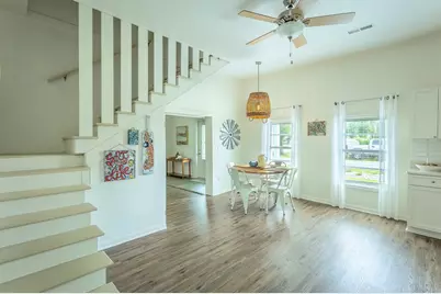 110 14th St, Apalachicola, FL 32320 - Photo 2