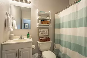 337 21st Ave, Apalachicola, FL 32320 - Photo 16