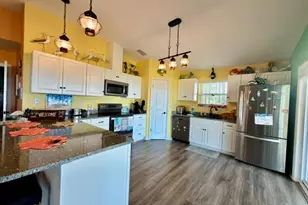 10 Ciera Ln, Eastpoint, FL 32328 - Photo 4