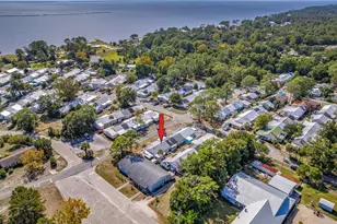 24 Pine St, Carrabelle, FL 32322 - Photo 2