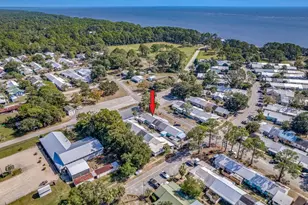 24 Pine St, Carrabelle, FL 32322 - Photo 4