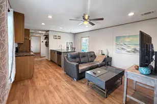 184 Chellsey St, Wewahitchka, FL 32465 - Photo 2