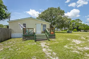 604 C C Land Rd, Eastpoint, FL 32328 - Photo 8