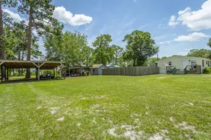 604 C C Land Rd, Eastpoint, FL 32328 - Photo 10
