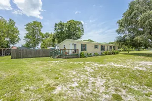 604 C C Land Rd, Eastpoint, FL 32328 - Photo 2