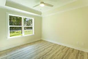 200 13th St, Apalachicola, FL 32320 - Photo 16