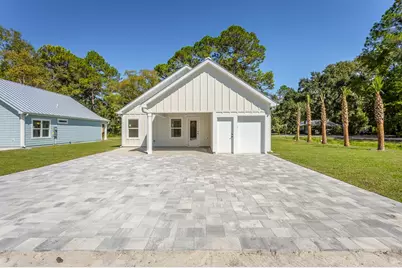 200 13th St, Apalachicola, FL 32320 - Photo 26