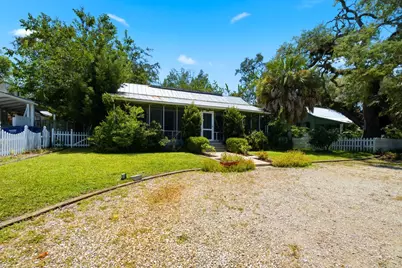 34 7th St, Apalachicola, FL 32320 - Photo 2