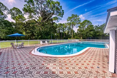 359 Gramercy Plantation Blvd, Eastpoint, FL 32328 - Photo 10