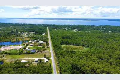 253 Twin Lakes Rd, Eastpoint, FL 32328 - Photo 6