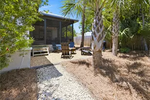 165 10th St, Apalachicola, FL 32320 - Photo 42