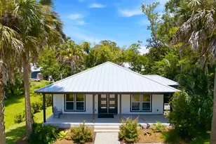 165 10th St, Apalachicola, FL 32320 - Photo 56