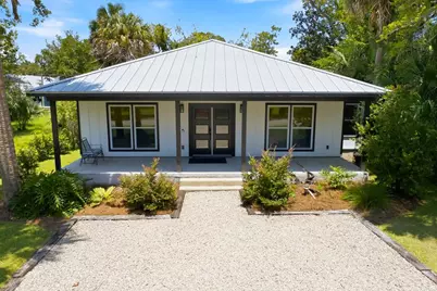 165 10th St, Apalachicola, FL 32320 - Photo 1