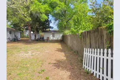 711 NW Ave C, Carrabelle, FL 32322 - Photo 18